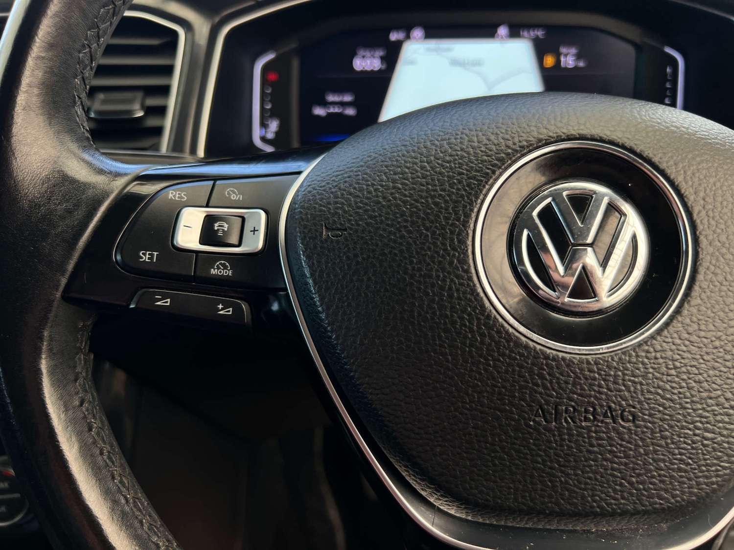 Used Volkswagen T-Roc 2018 for sale - 77766913: Photo 11