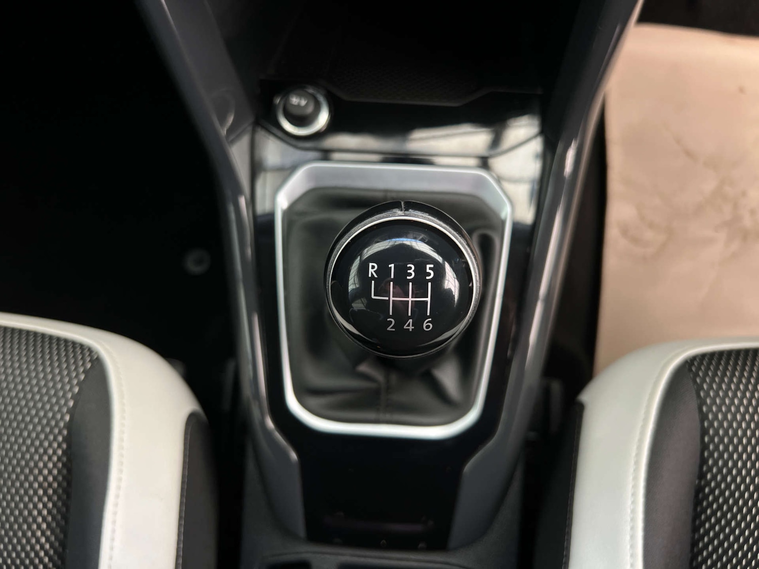 Used Volkswagen T-Roc 2018 for sale - 77766913: Photo 19