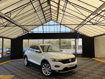 Used Volkswagen T-Roc 2018 for sale - 77766913: Photo