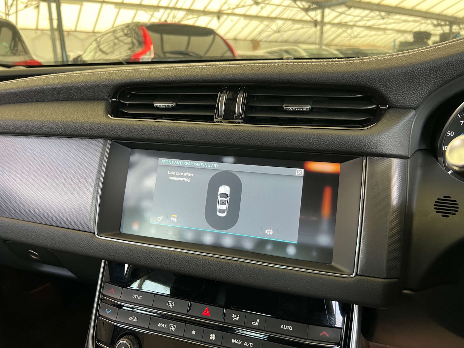 Used Jaguar XF 2018 for sale - 76571354: Photo 23