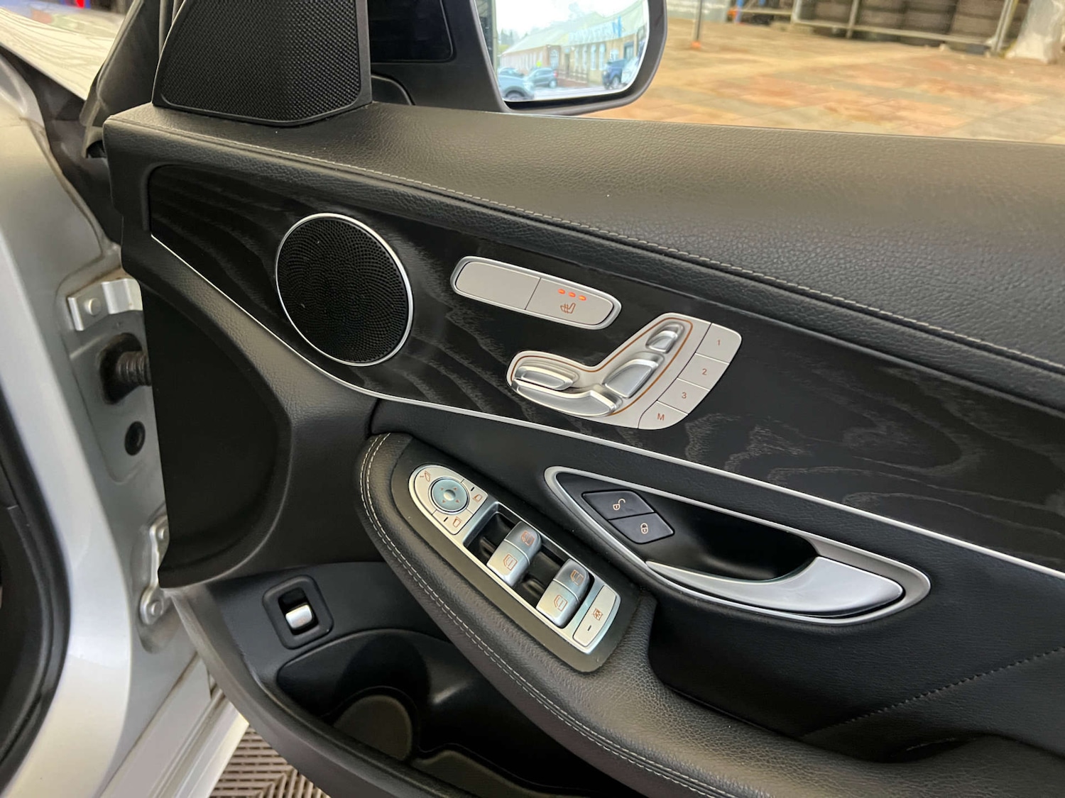 Used Mercedes-Benz C Class 2020 for sale - 77038541: Photo 11