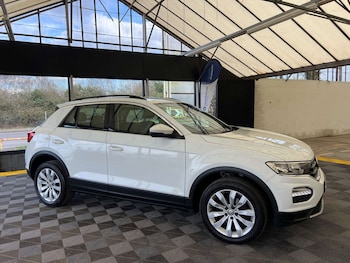 Used Volkswagen T-Roc 2020 for sale - 77721666: Photo