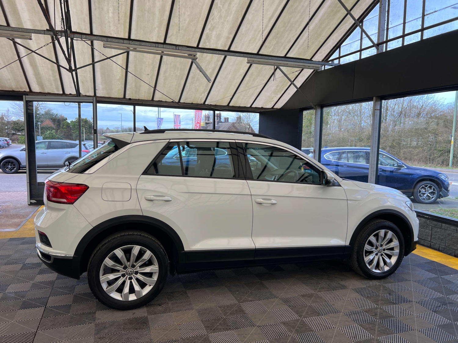 Used Volkswagen T-Roc 2020 for sale - 77721666: Photo 9