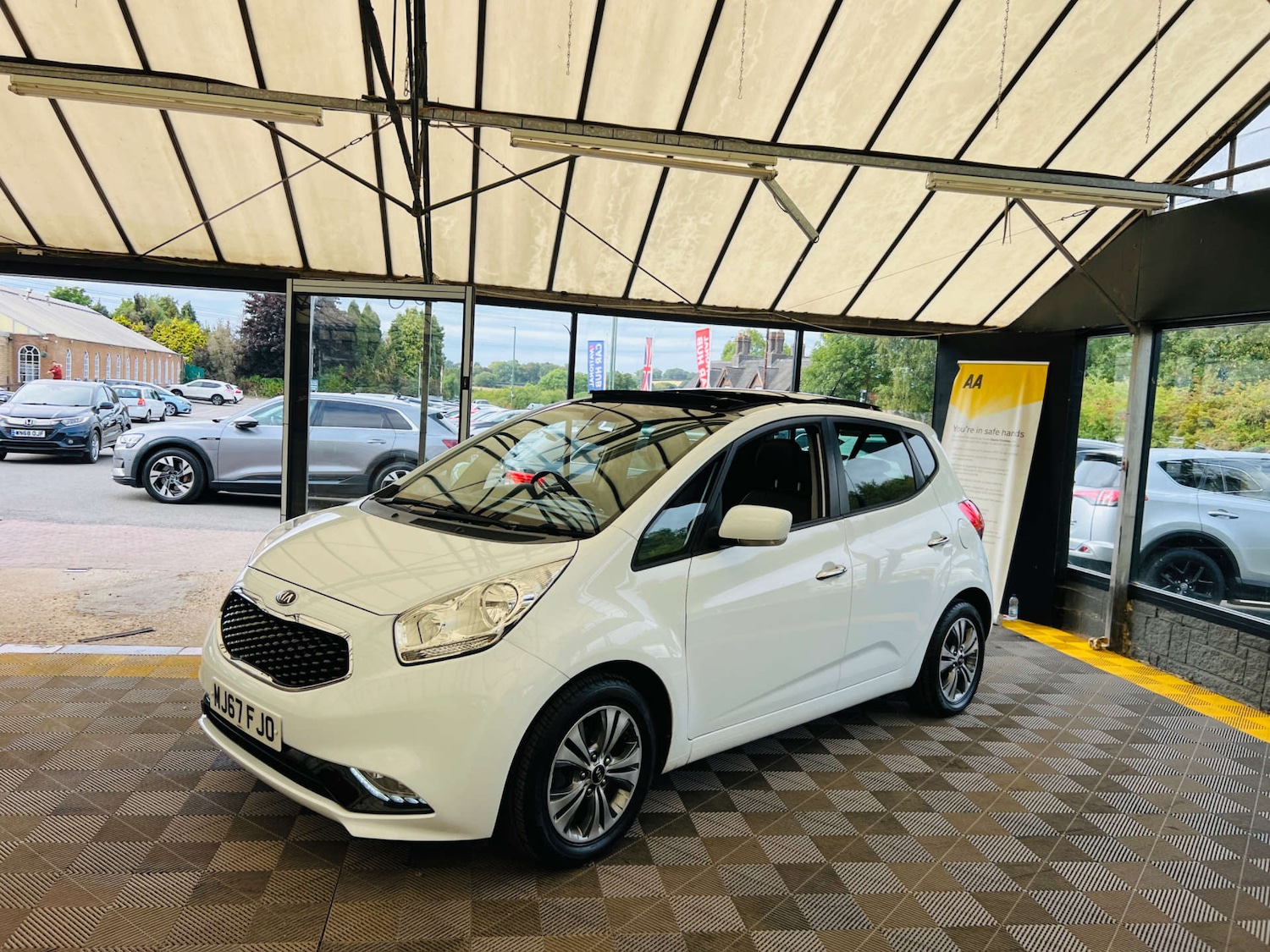 Used Kia Venga 2017 for sale - 77581145: Photo 4