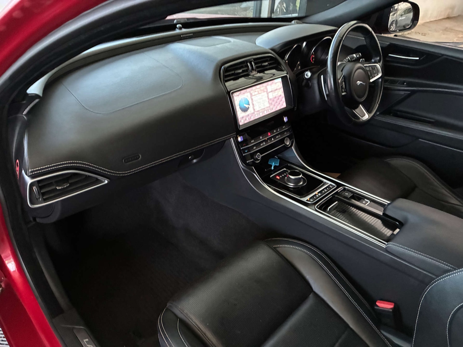 Used Jaguar XE 2019 for sale - 77240430: Photo 25