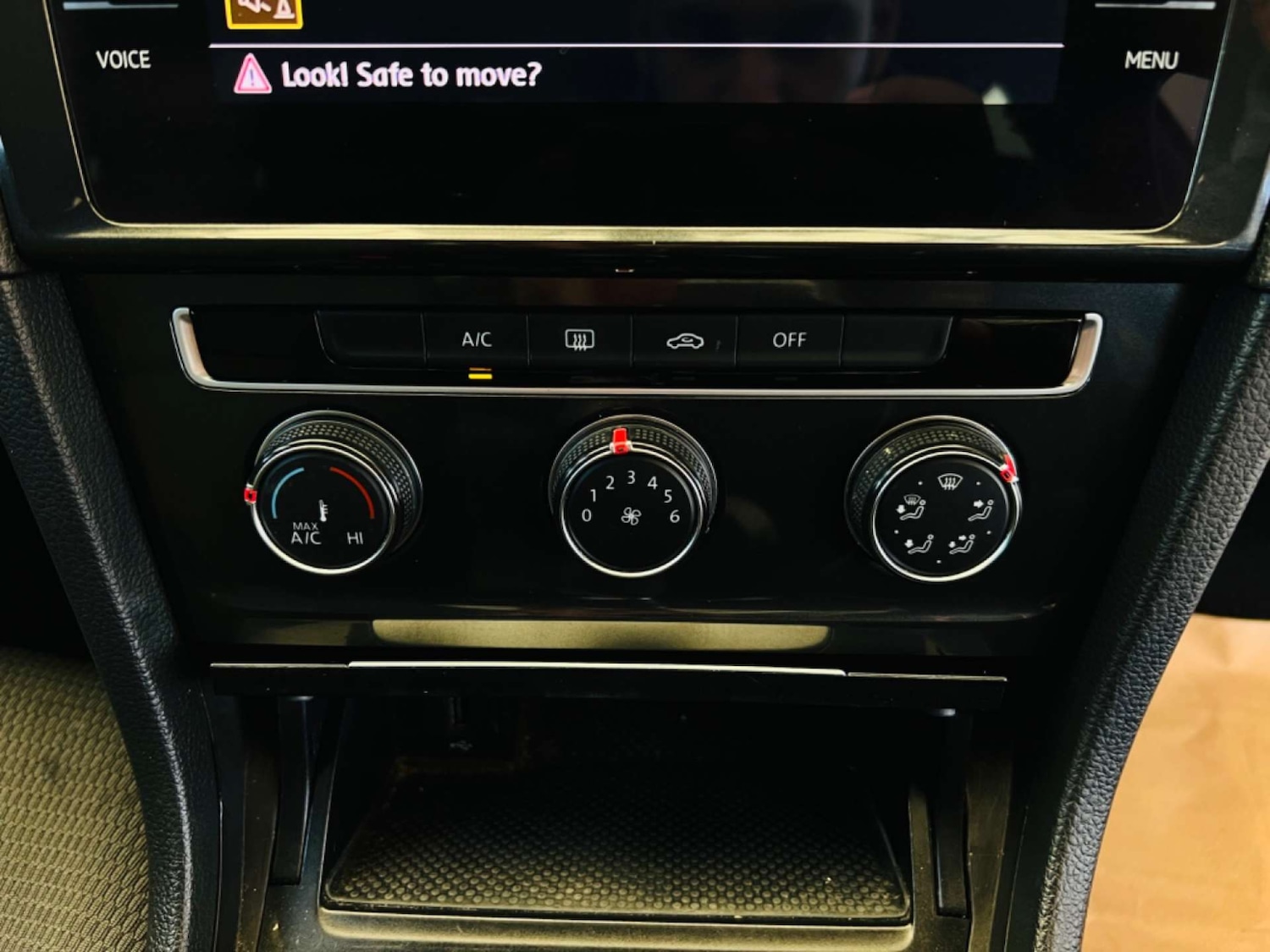 Used Volkswagen Golf 2019 for sale - 76277803: Photo 26