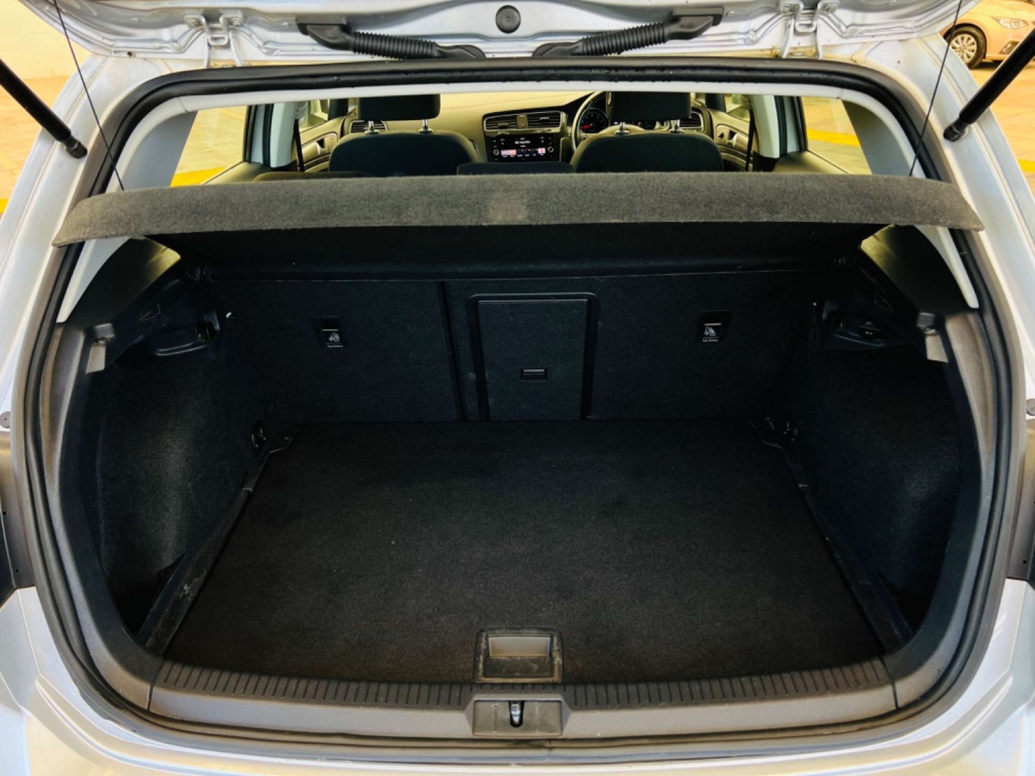 Used Volkswagen Golf 2019 for sale - 76277803: Photo 29