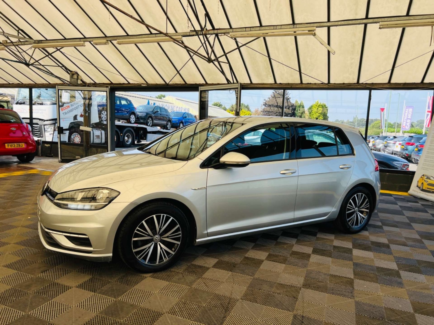 Used Volkswagen Golf 2019 for sale - 76277803: Photo 6