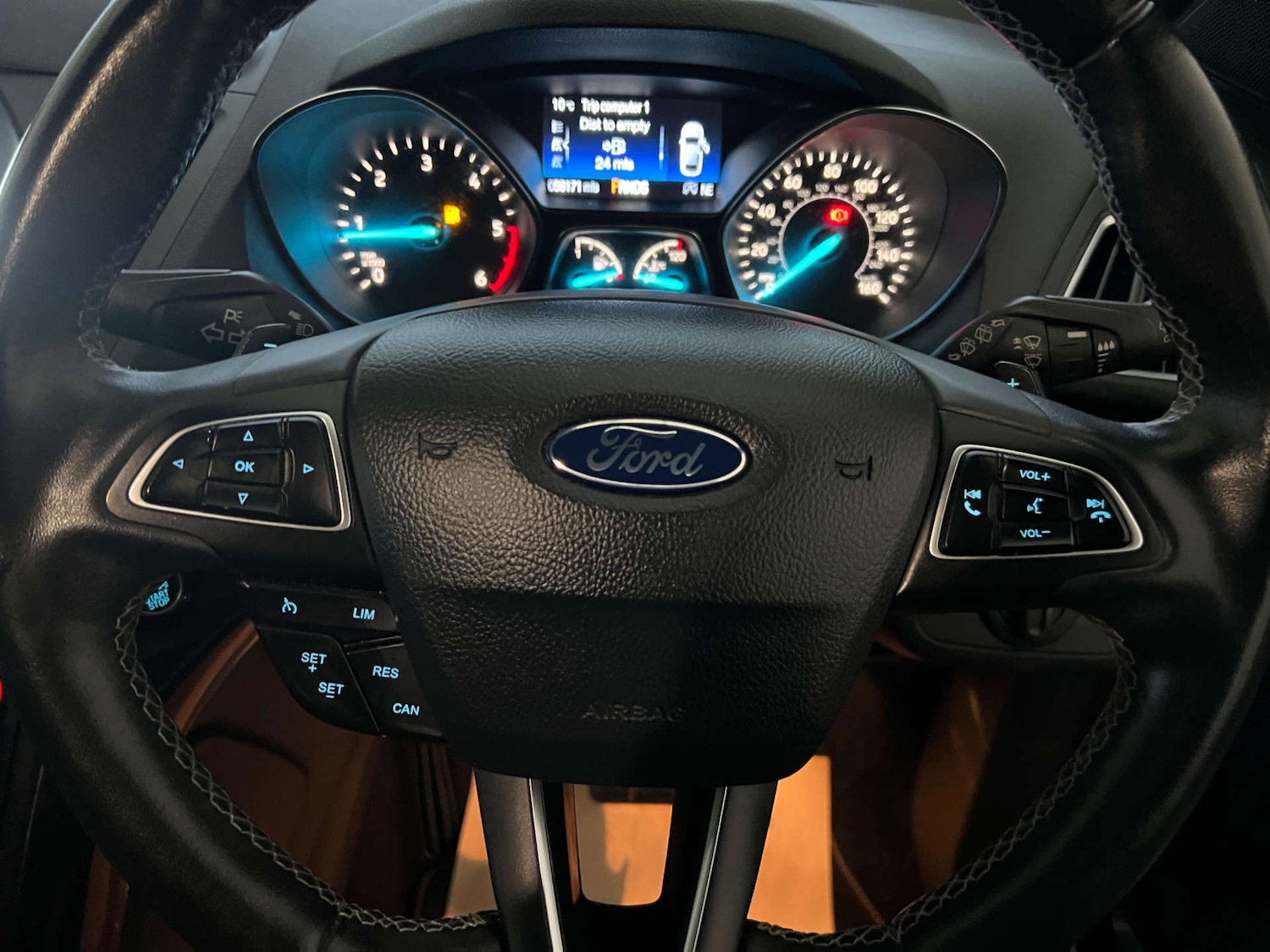 Used Ford Kuga 2017 for sale - 77022663: Photo 12