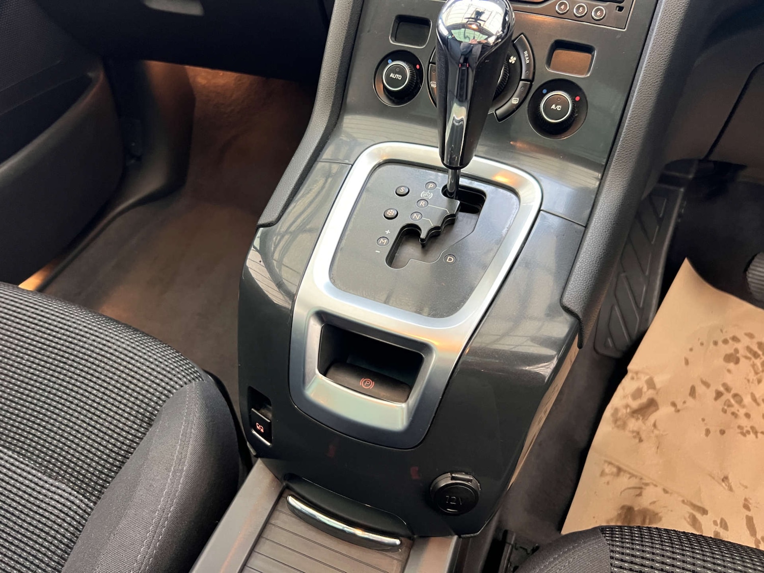 Used Peugeot 5008 2014 for sale - 76509356: Photo 16