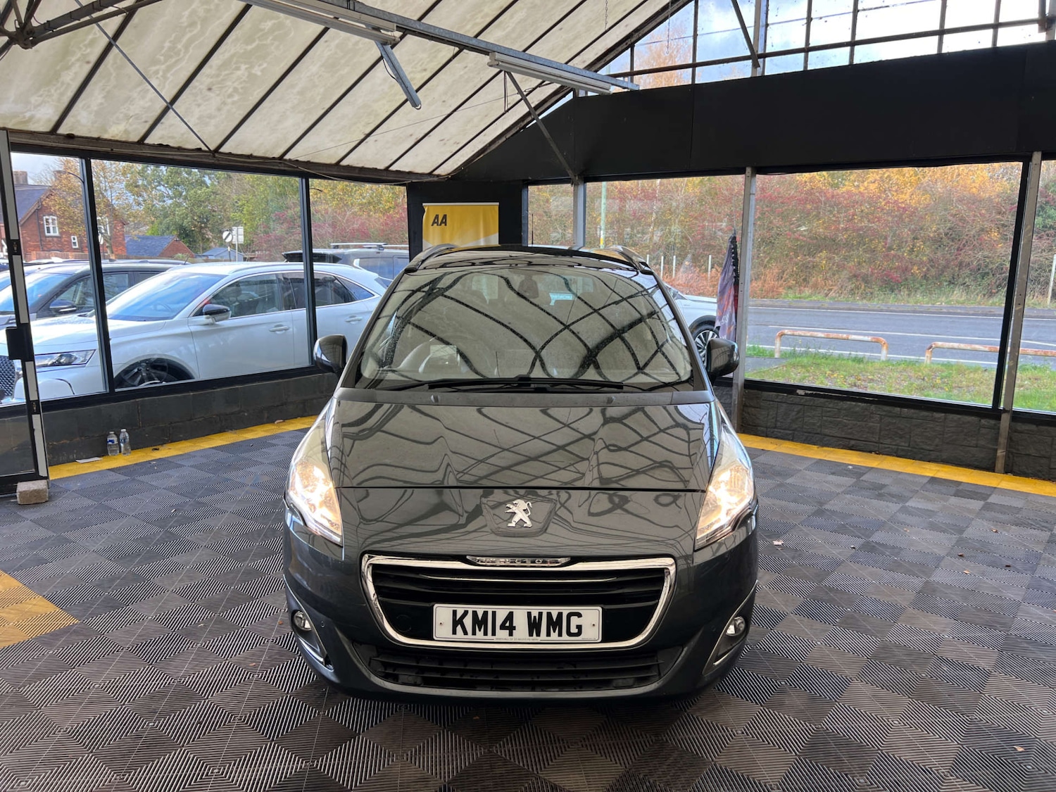 Used Peugeot 5008 2014 for sale - 76509356: Photo 2