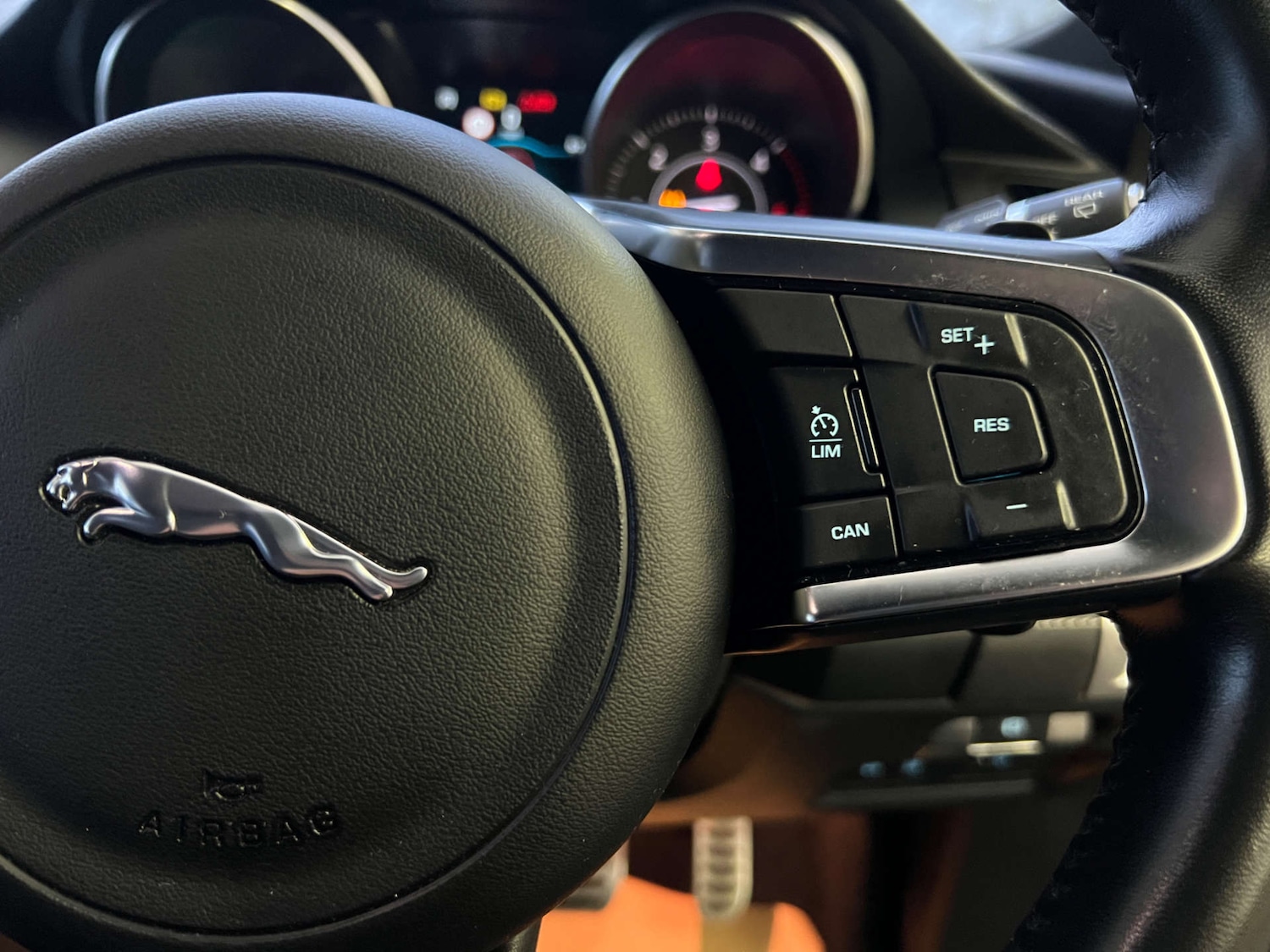 Used Jaguar E-Pace 2019 for sale - 77370975: Photo 16