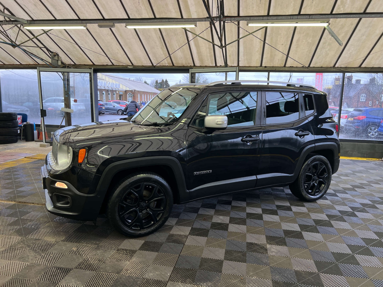 Used Jeep Renegade 2016 for sale - 77547631: Photo 4