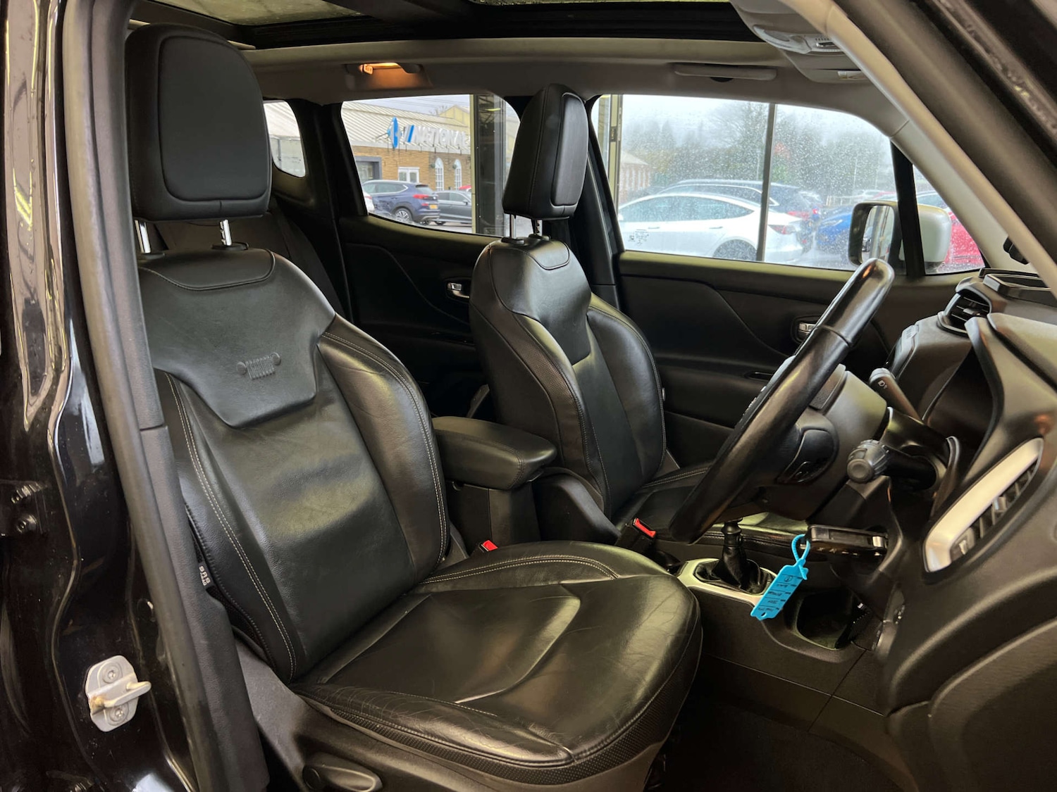 Used Jeep Renegade 2016 for sale - 77547631: Photo 8