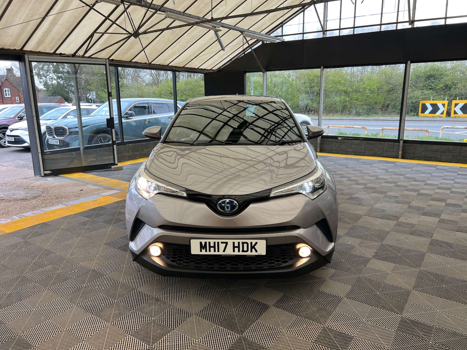 Used Toyota C-HR 2017 for sale - 78106795: Photo 4