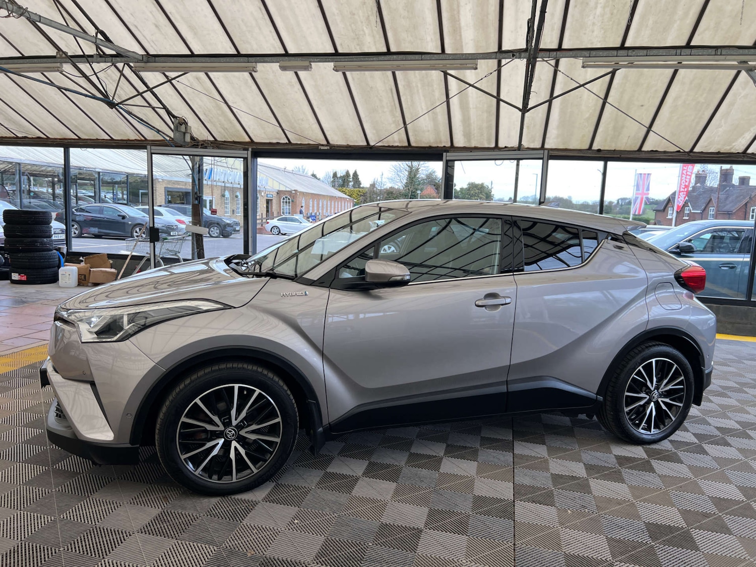 Used Toyota C-HR 2017 for sale - 78106795: Photo 5