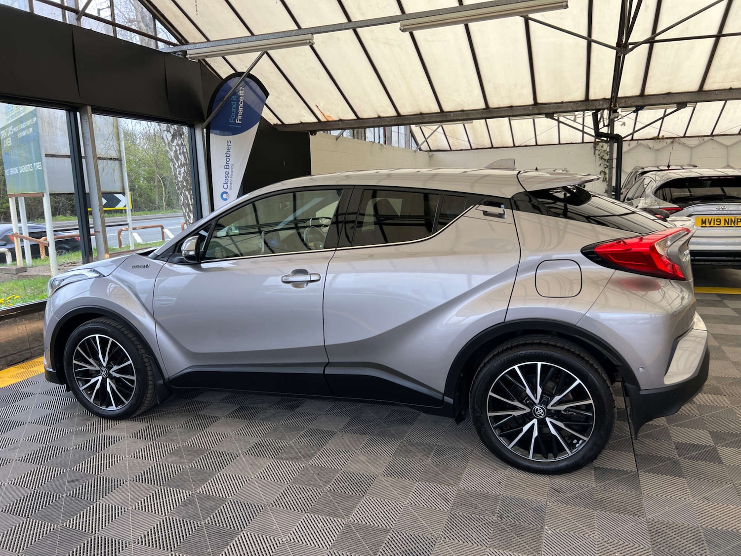 Used Toyota C-HR 2017 for sale - 78106795: Photo 7