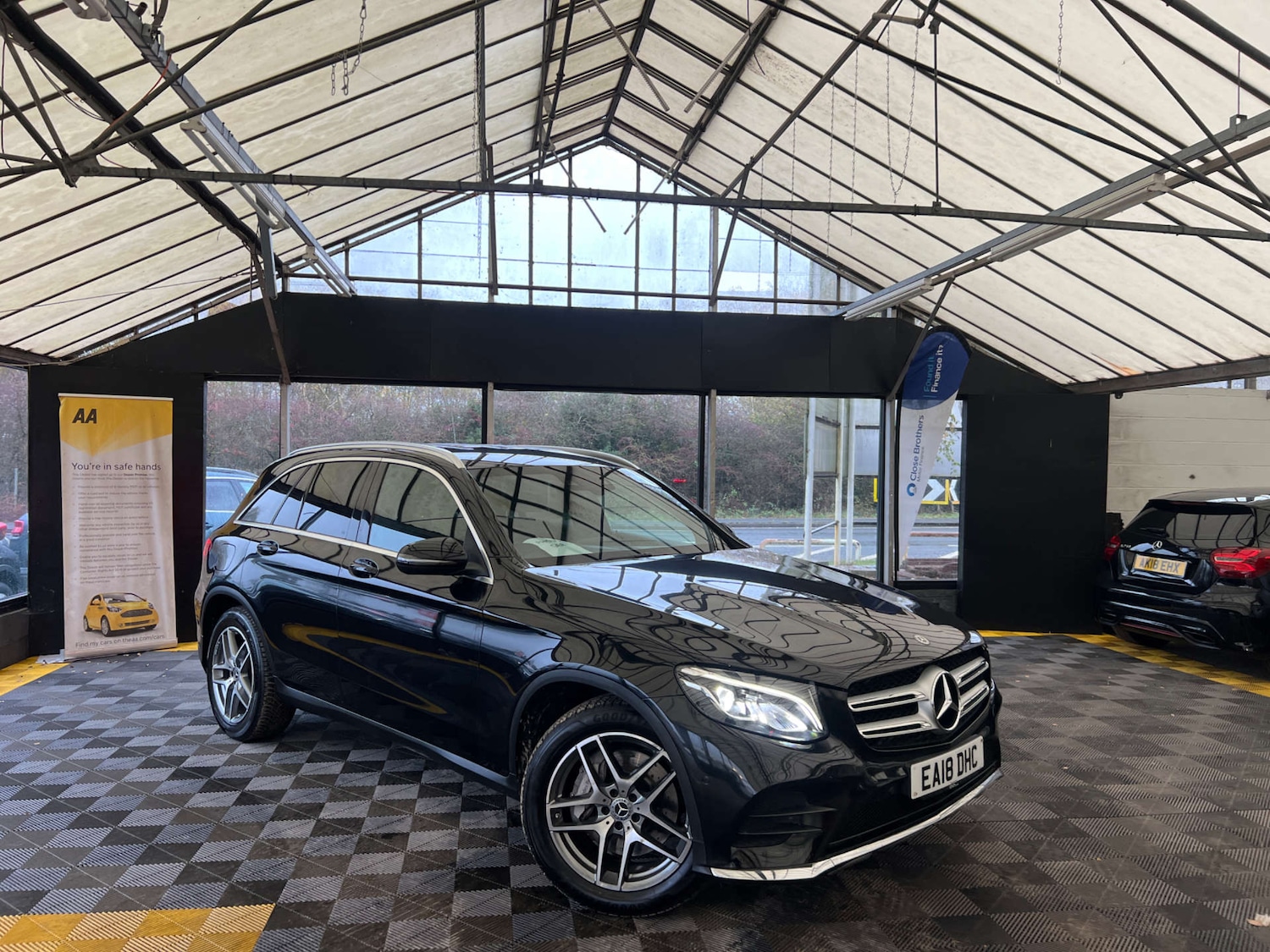 Used Mercedes-Benz GLC 2018 for sale - 76682745: Photo 1
