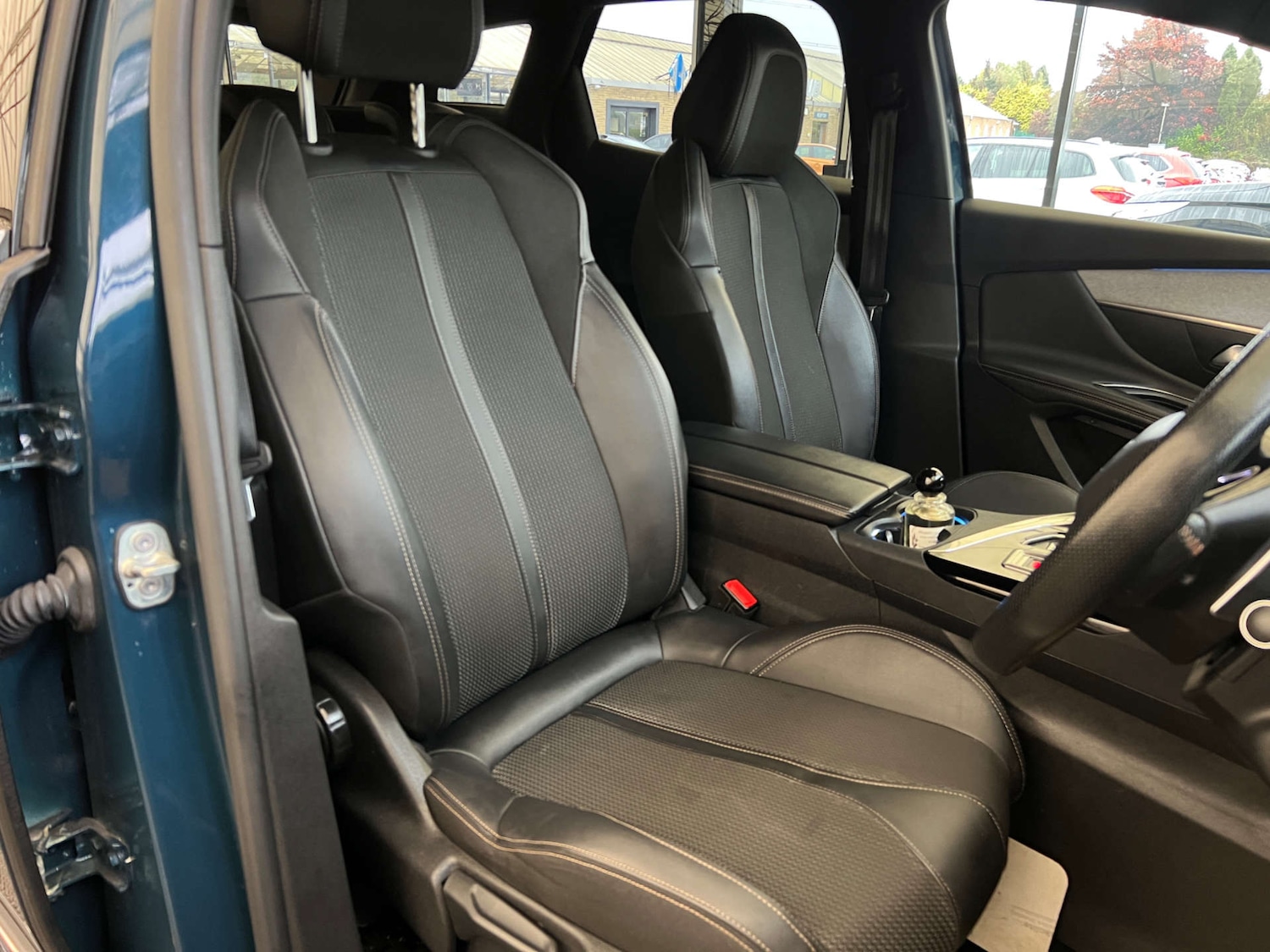 Used Peugeot 3008 2022 for sale - 76601884: Photo 11