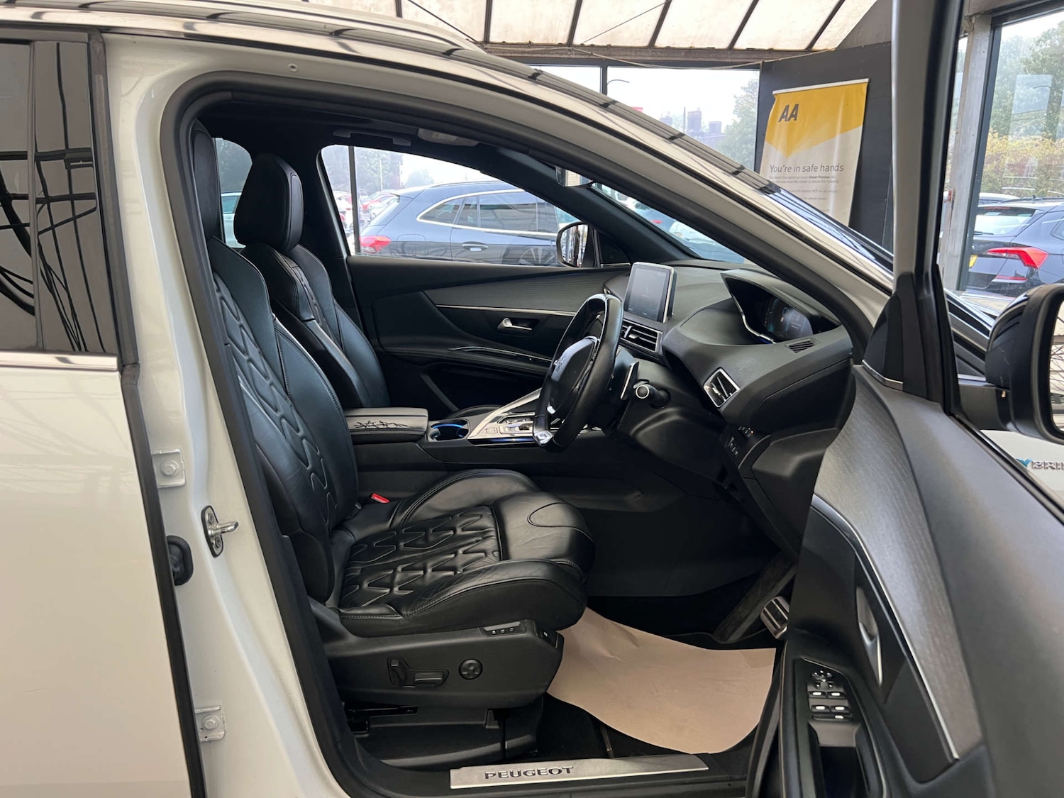 Used Peugeot 3008 2020 for sale - 76601806: Photo 8