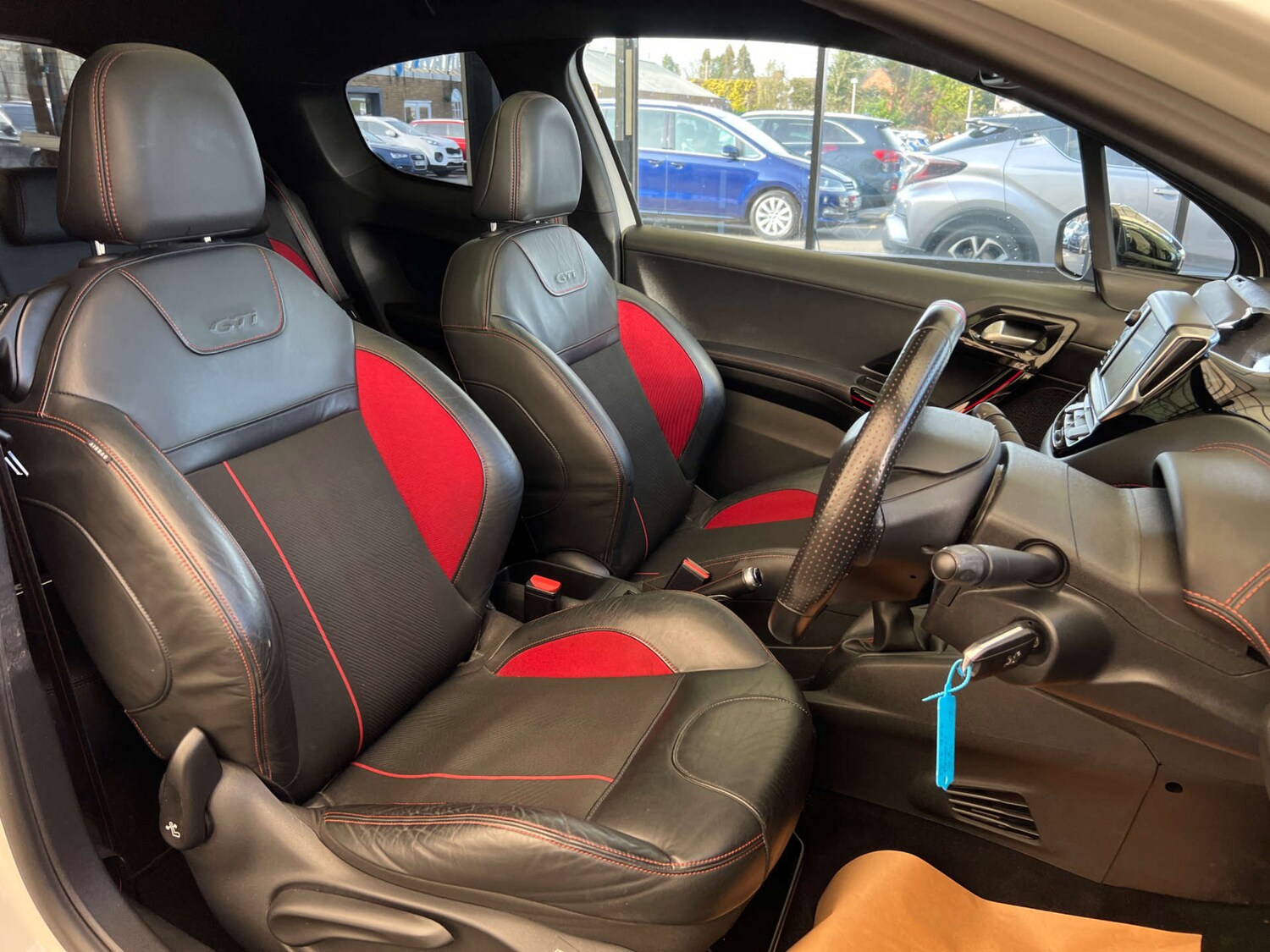 Used Peugeot 208 2016 for sale - 77558220: Photo 11