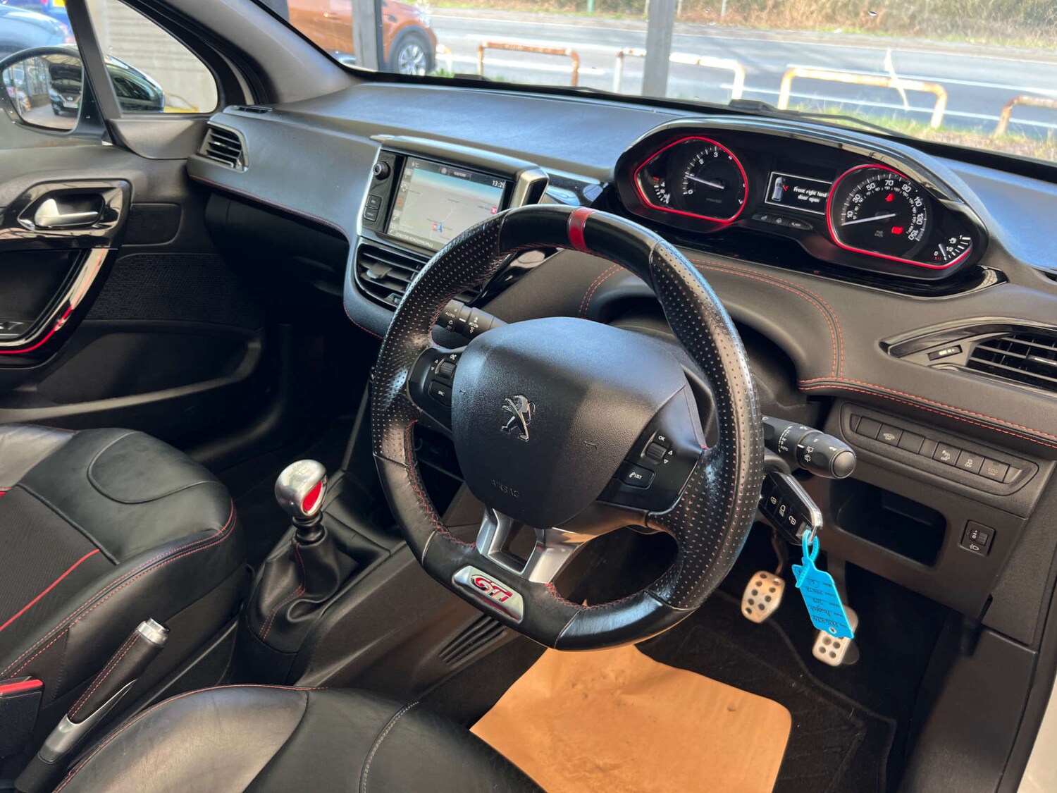 Used Peugeot 208 2016 for sale - 77558220: Photo 12