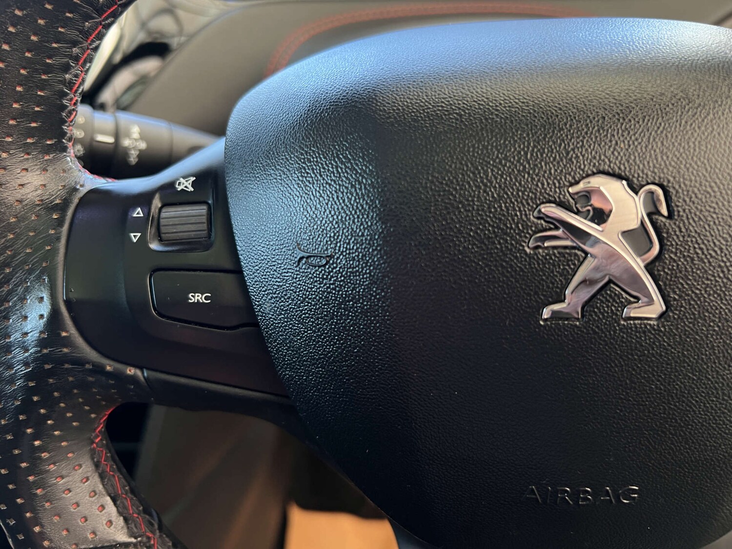 Used Peugeot 208 2016 for sale - 77558220: Photo 15