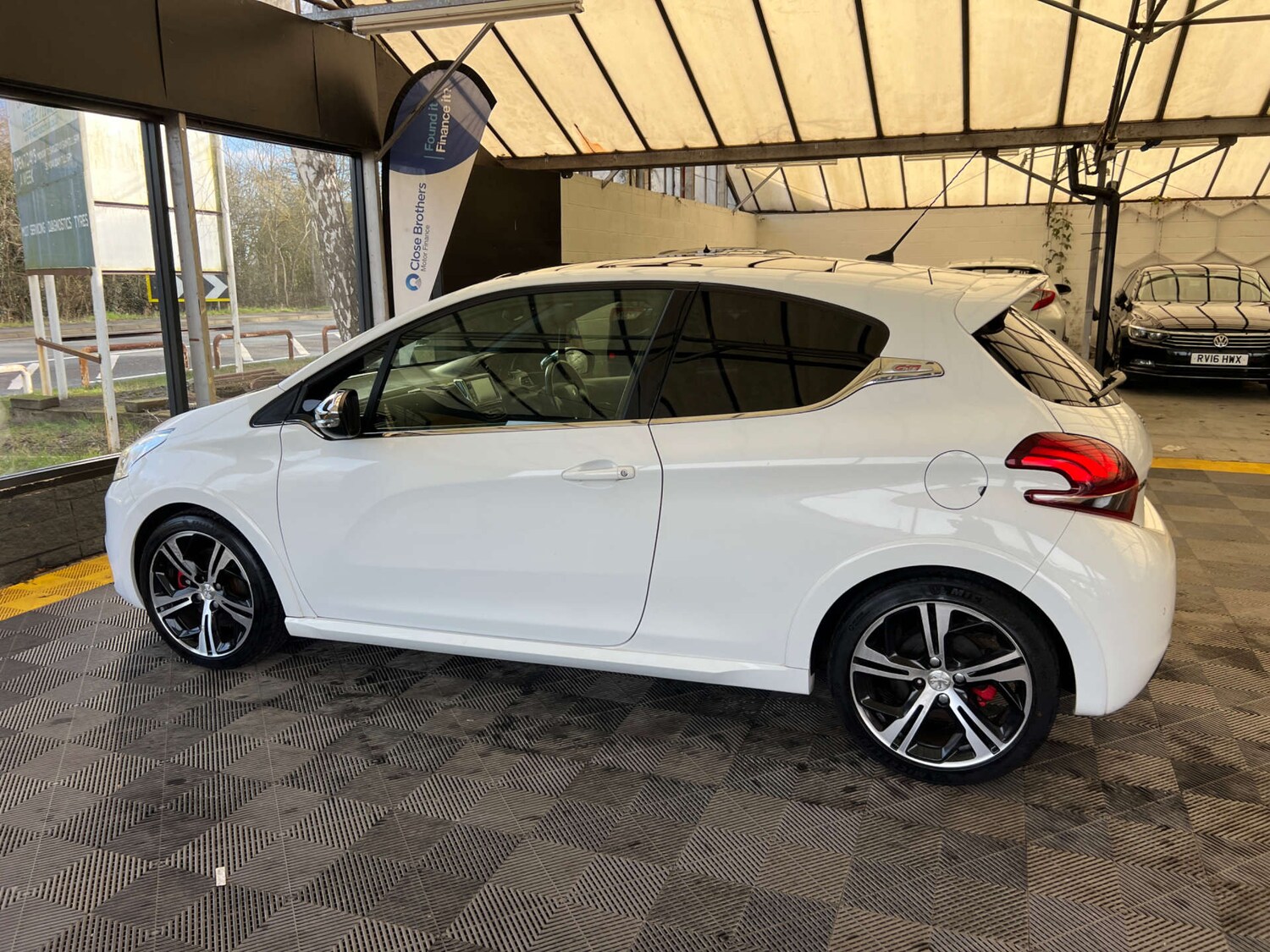 Used Peugeot 208 2016 for sale - 77558220: Photo 7