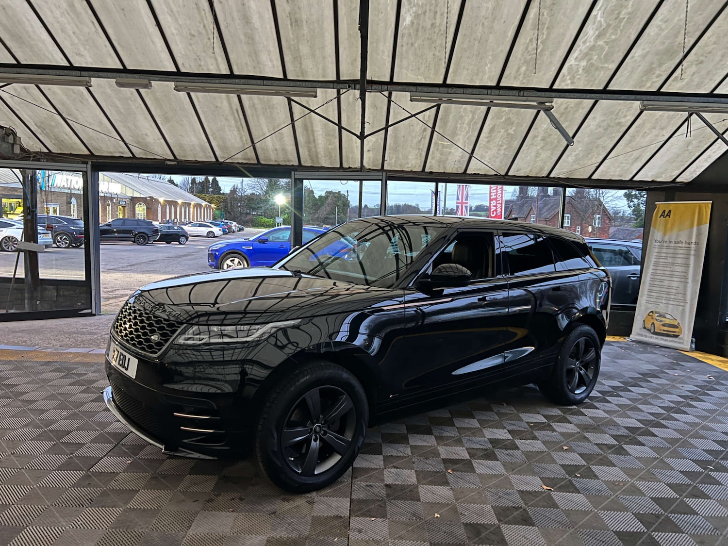 Used Land Rover Range Rover Velar 2019 for sale - 77073365: Photo 4