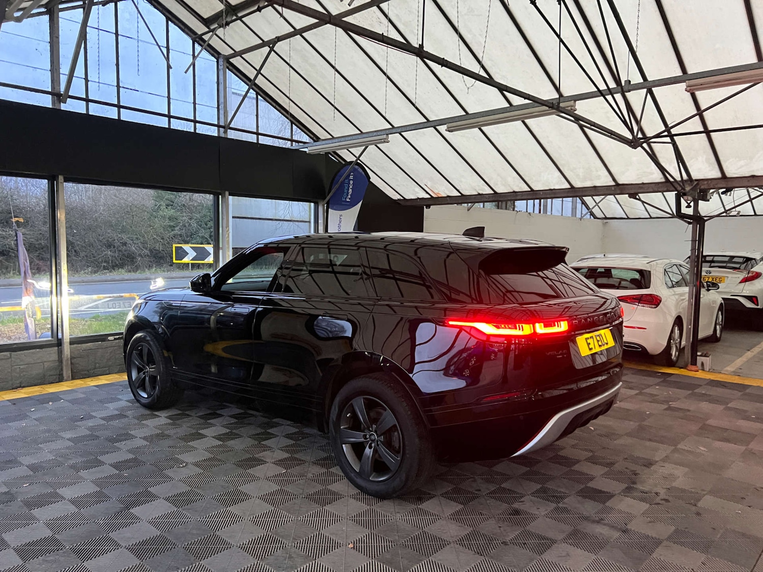 Used Land Rover Range Rover Velar 2019 for sale - 77073365: Photo 5