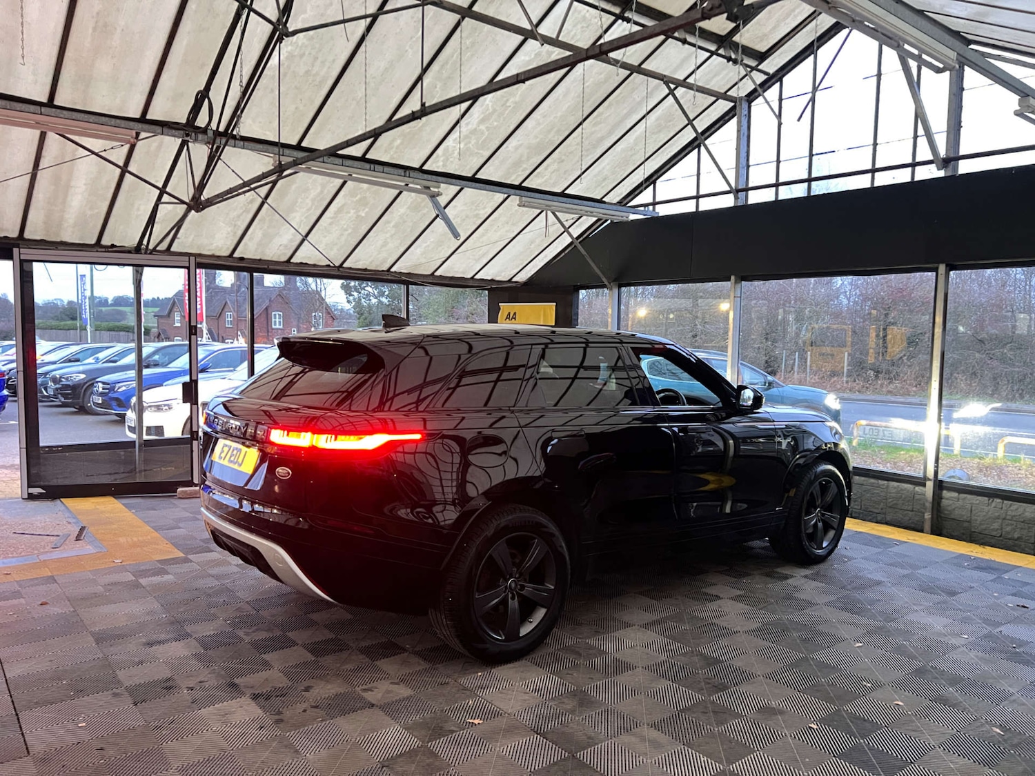 Used Land Rover Range Rover Velar 2019 for sale - 77073365: Photo 8