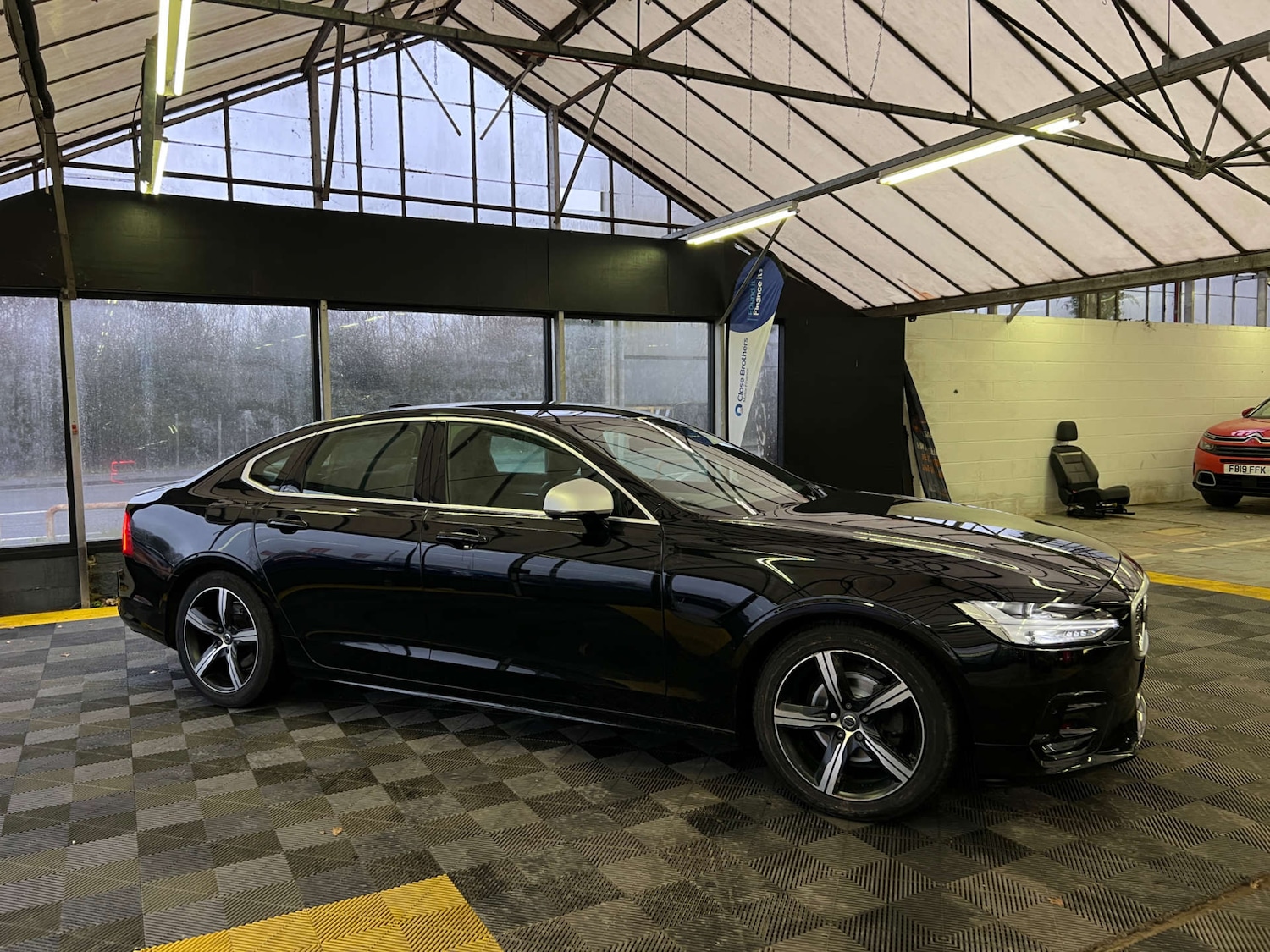 Used Volvo S90 2018 for sale - 77452453: Photo 3