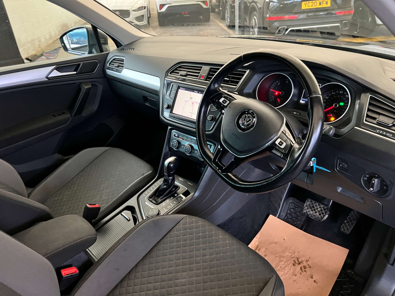 Used Volkswagen Tiguan 2017 for sale - 77125162: Photo 12