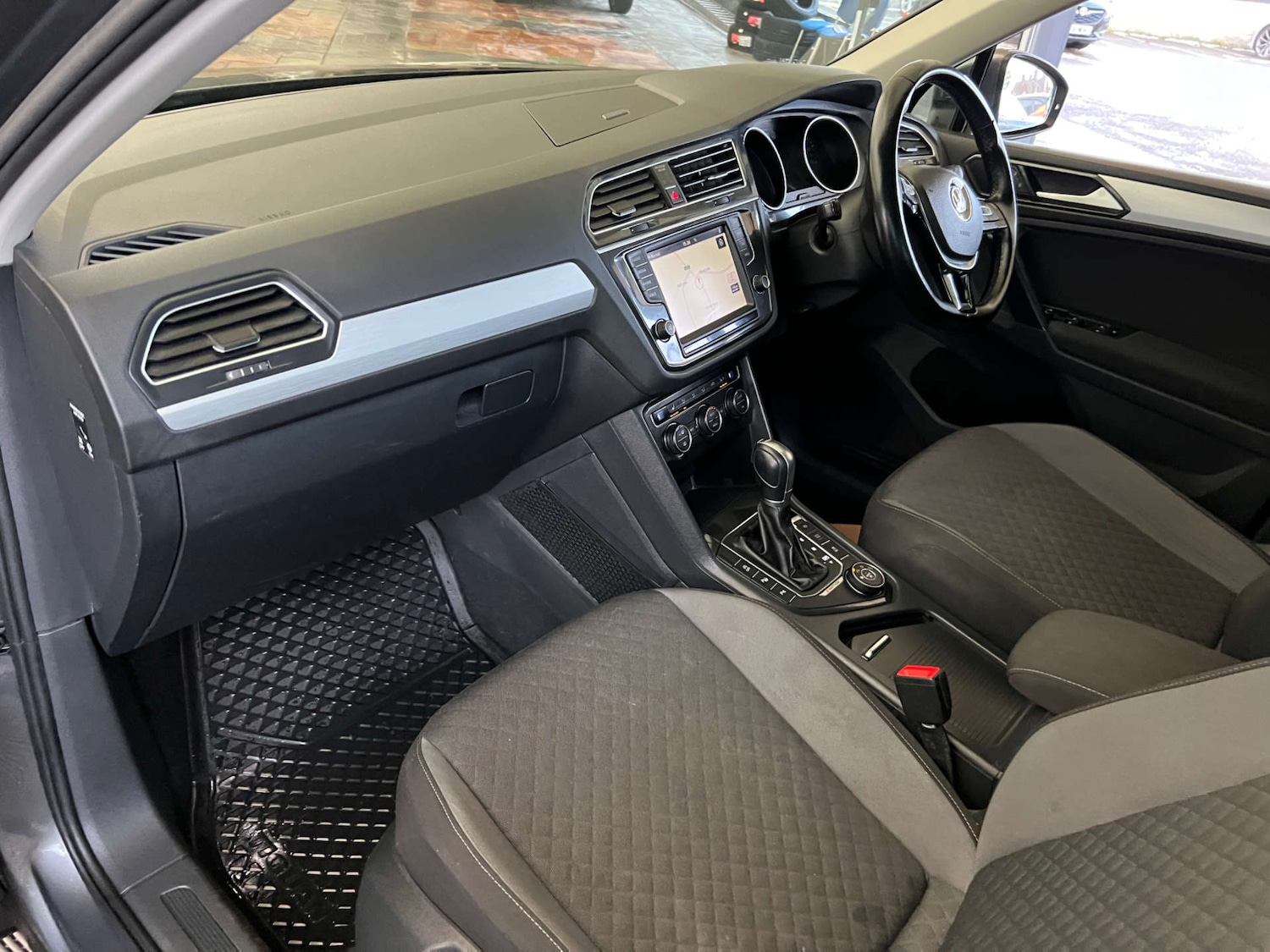 Used Volkswagen Tiguan 2017 for sale - 77125162: Photo 25