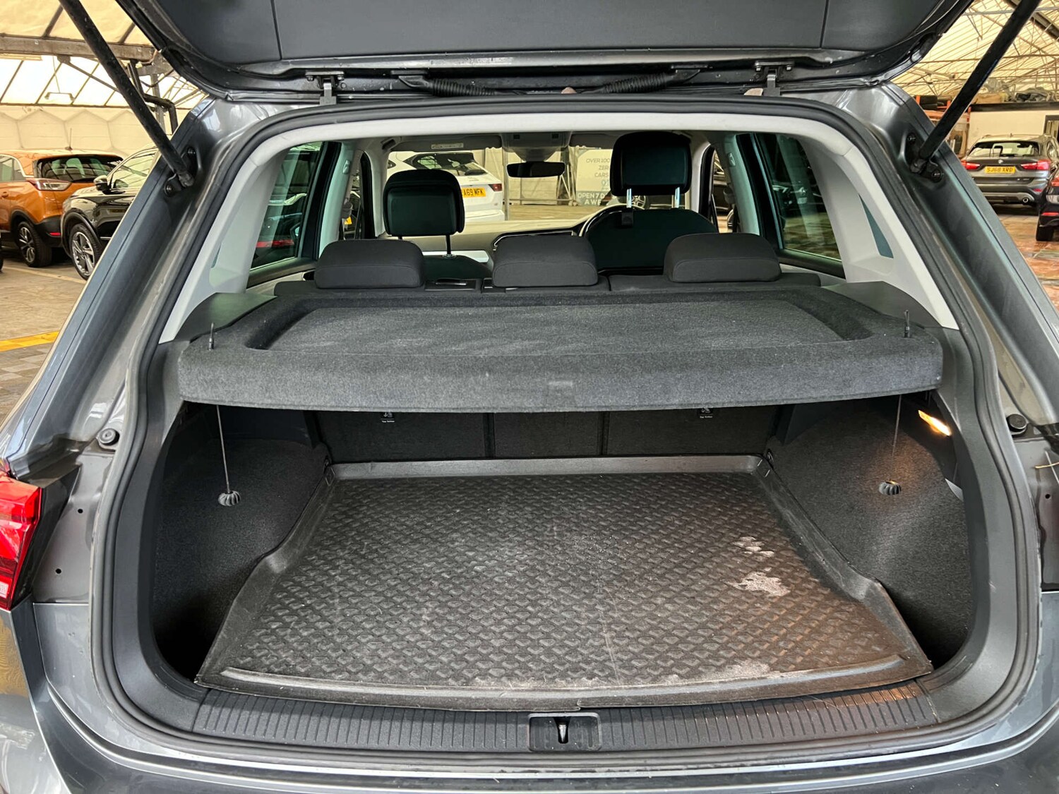 Used Volkswagen Tiguan 2017 for sale - 77125162: Photo 29