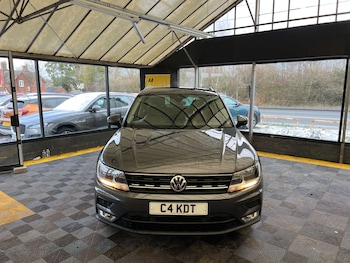 Used Volkswagen Tiguan 2017 for sale - 77125162: Photo