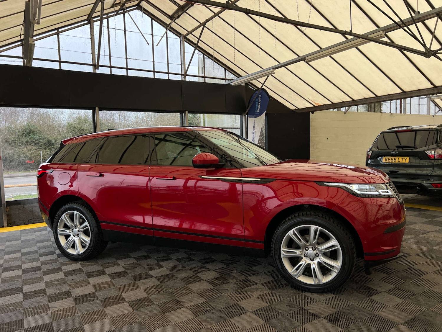 Used Land Rover Range Rover Velar 2019 for sale - 77789092: Photo 3