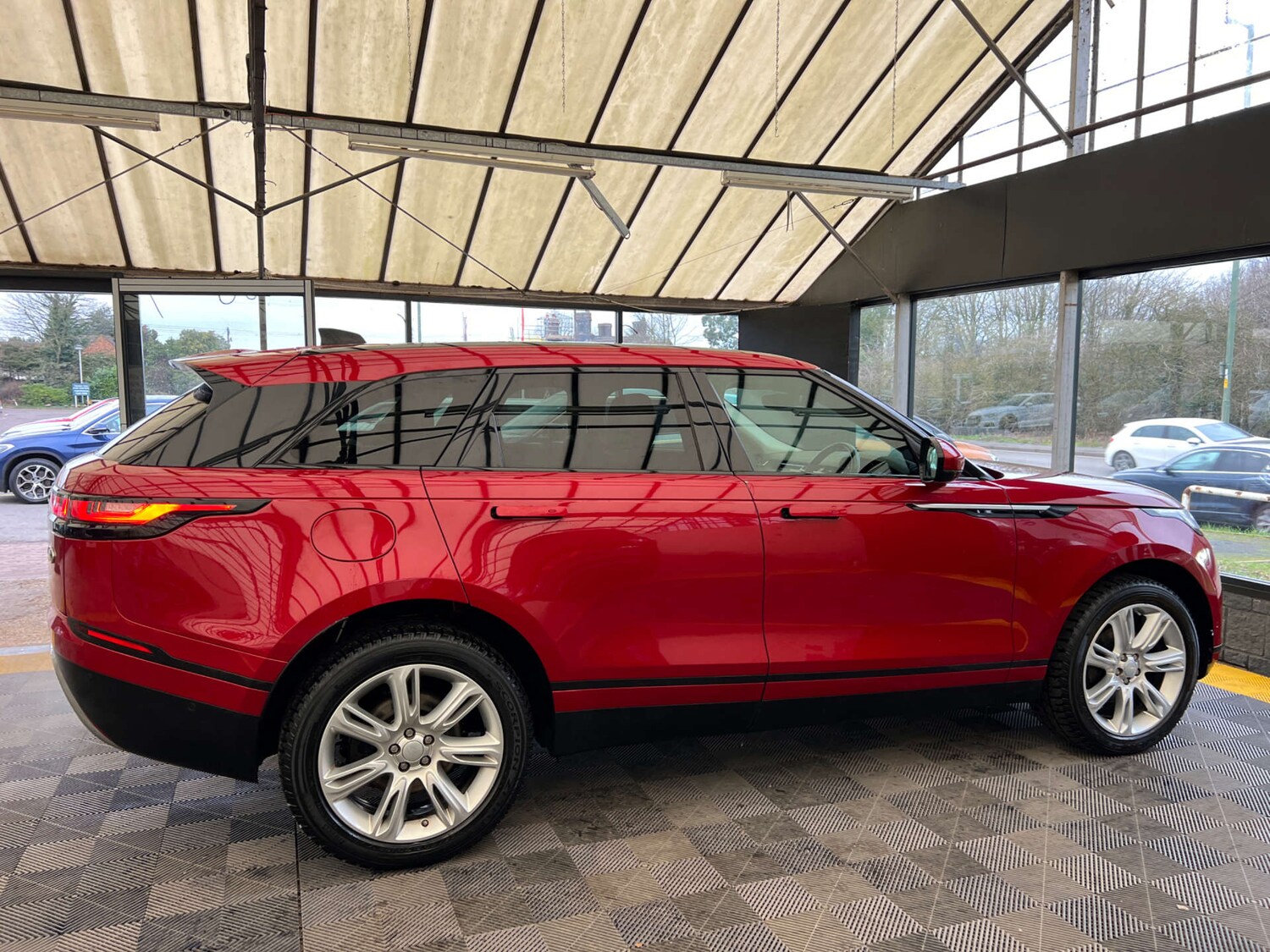 Used Land Rover Range Rover Velar 2019 for sale - 77789092: Photo 9