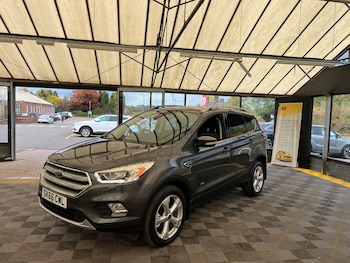 Used Ford Kuga 2016 for sale - 76363977: Photo