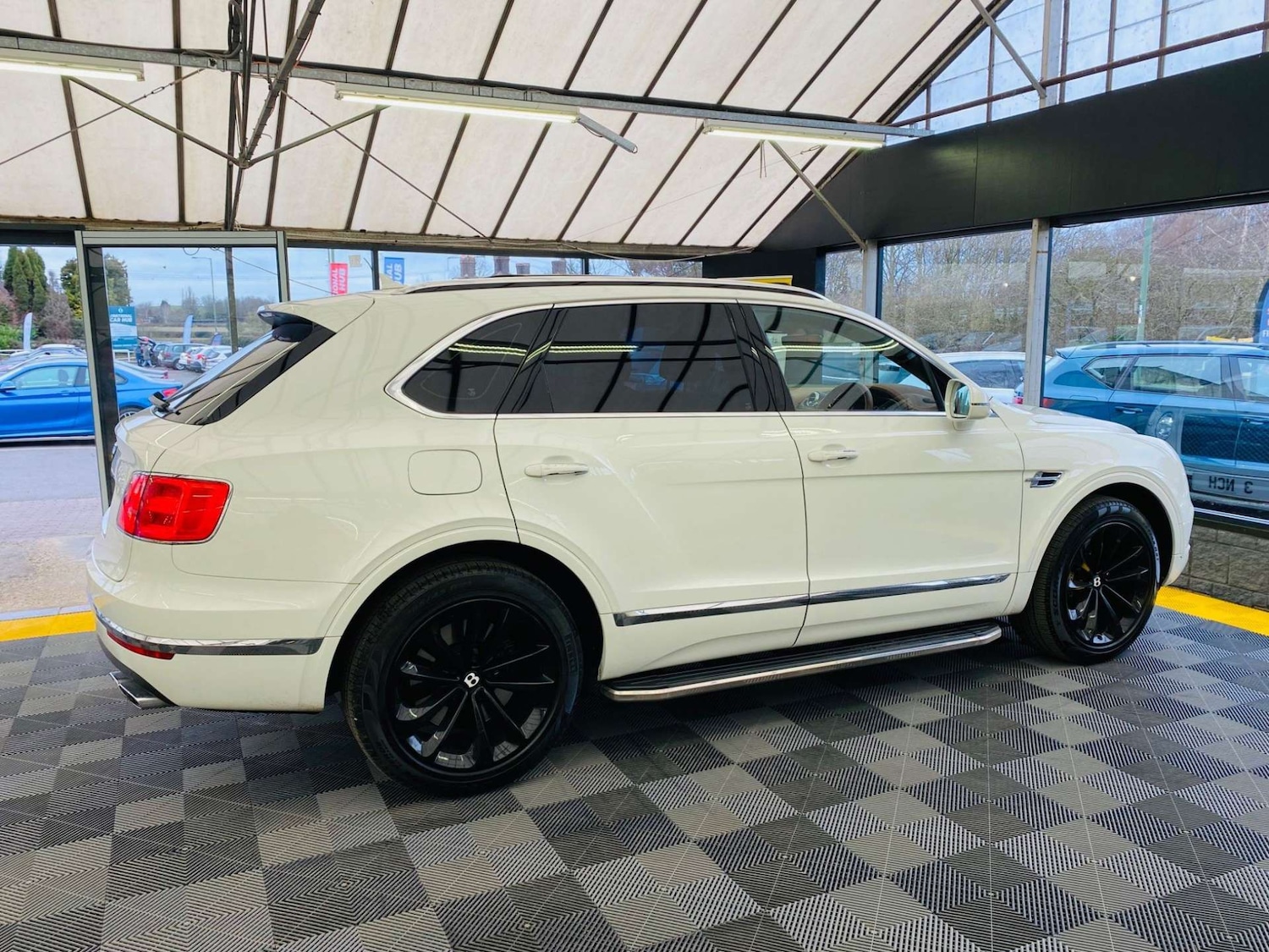 Used Bentley Bentayga 2019 for sale - 76601528: Photo 11