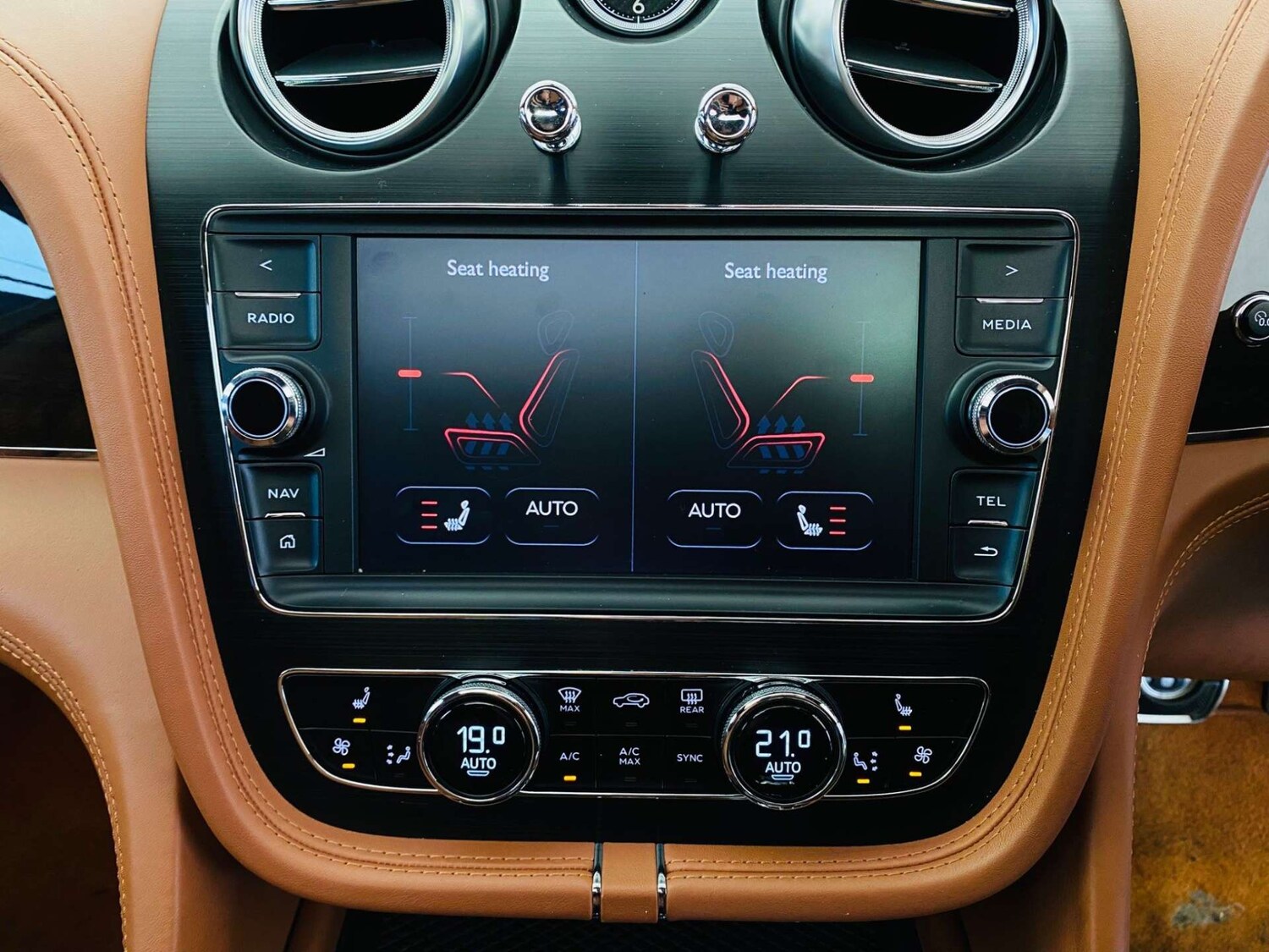 Used Bentley Bentayga 2019 for sale - 76601528: Photo 32