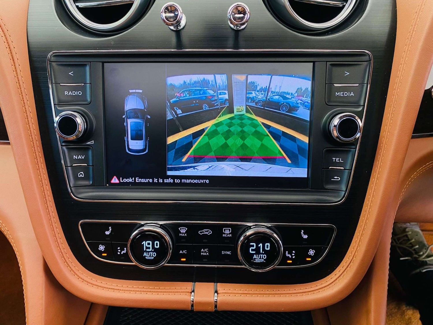 Used Bentley Bentayga 2019 for sale - 76601528: Photo 41