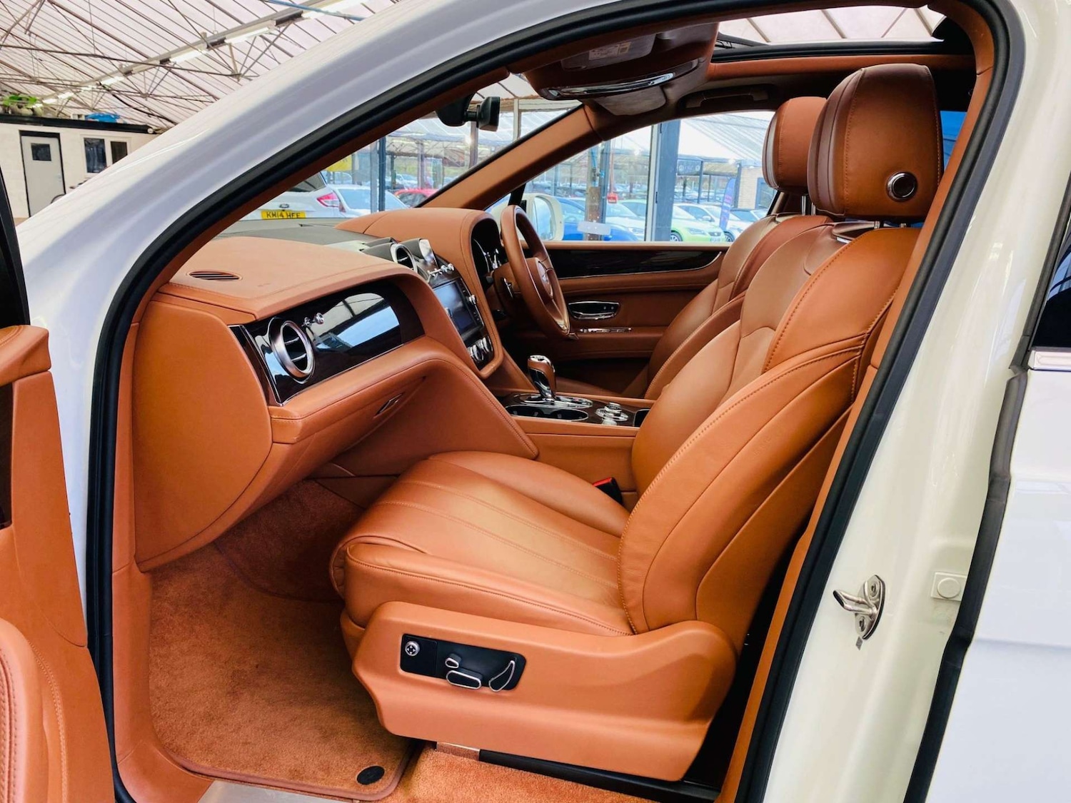 Used Bentley Bentayga 2019 for sale - 76601528: Photo 48