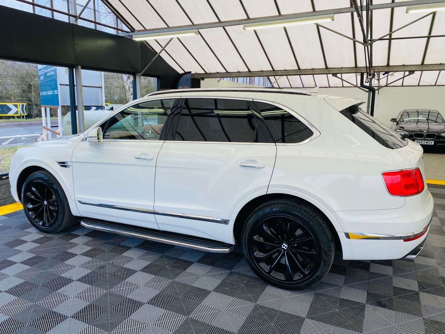 Used Bentley Bentayga 2019 for sale - 76601528: Photo 8