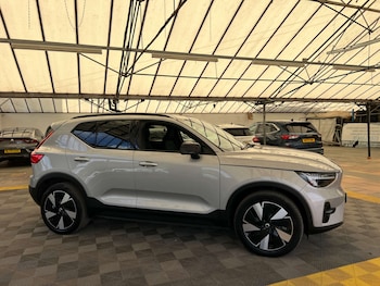 Used Volvo XC40 2023 for sale - 79556821: Photo