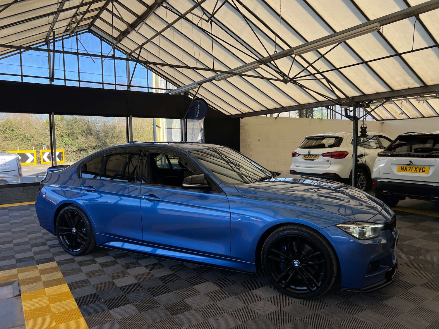 Used BMW 3 Series 2018 for sale - 77930584: Photo 3