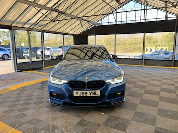 Used BMW 3 Series 2018 for sale - 77930584: Photo