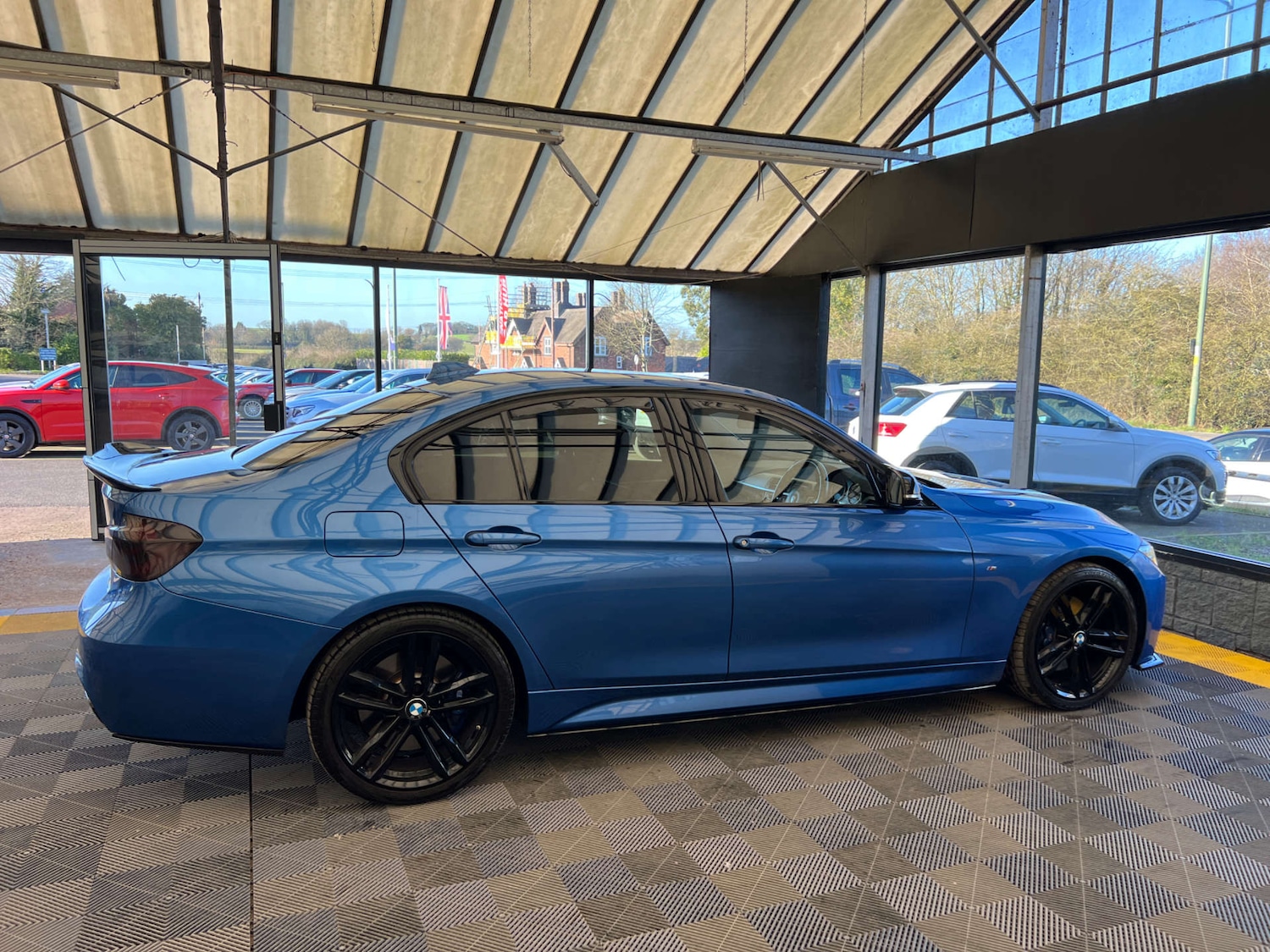 Used BMW 3 Series 2018 for sale - 77930584: Photo 9