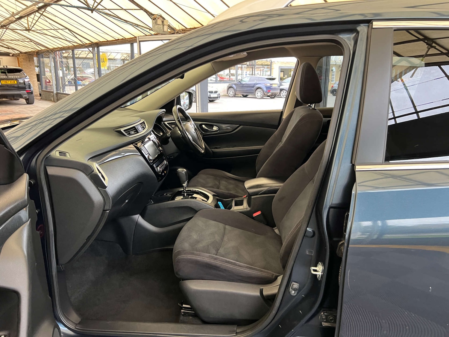 Used Nissan X-Trail 2015 for sale - 76483200: Photo 24