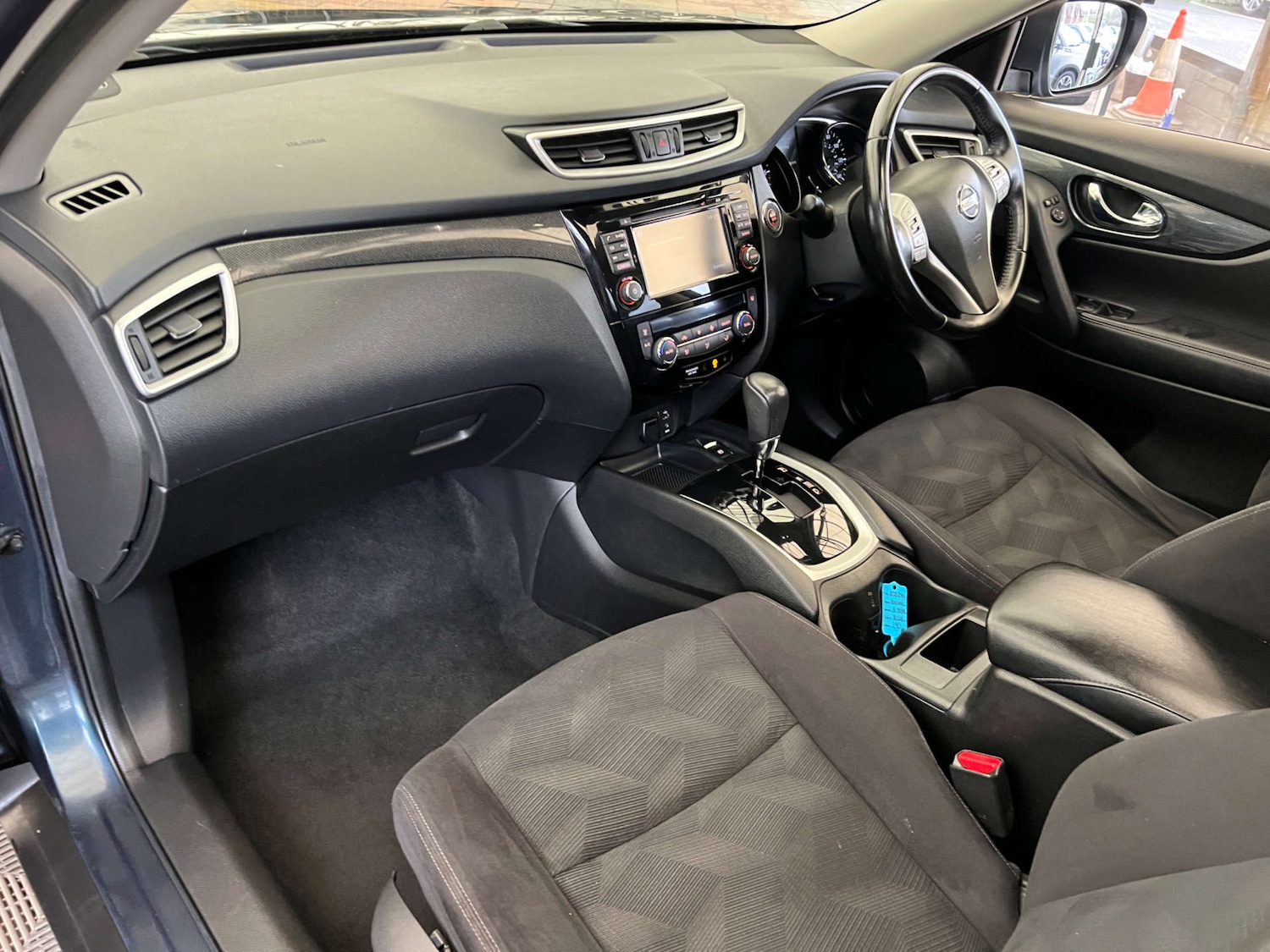 Used Nissan X-Trail 2015 for sale - 76483200: Photo 26